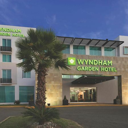 Отель Wyndham Garden Silao Bajio Aeropuerto Экстерьер фото