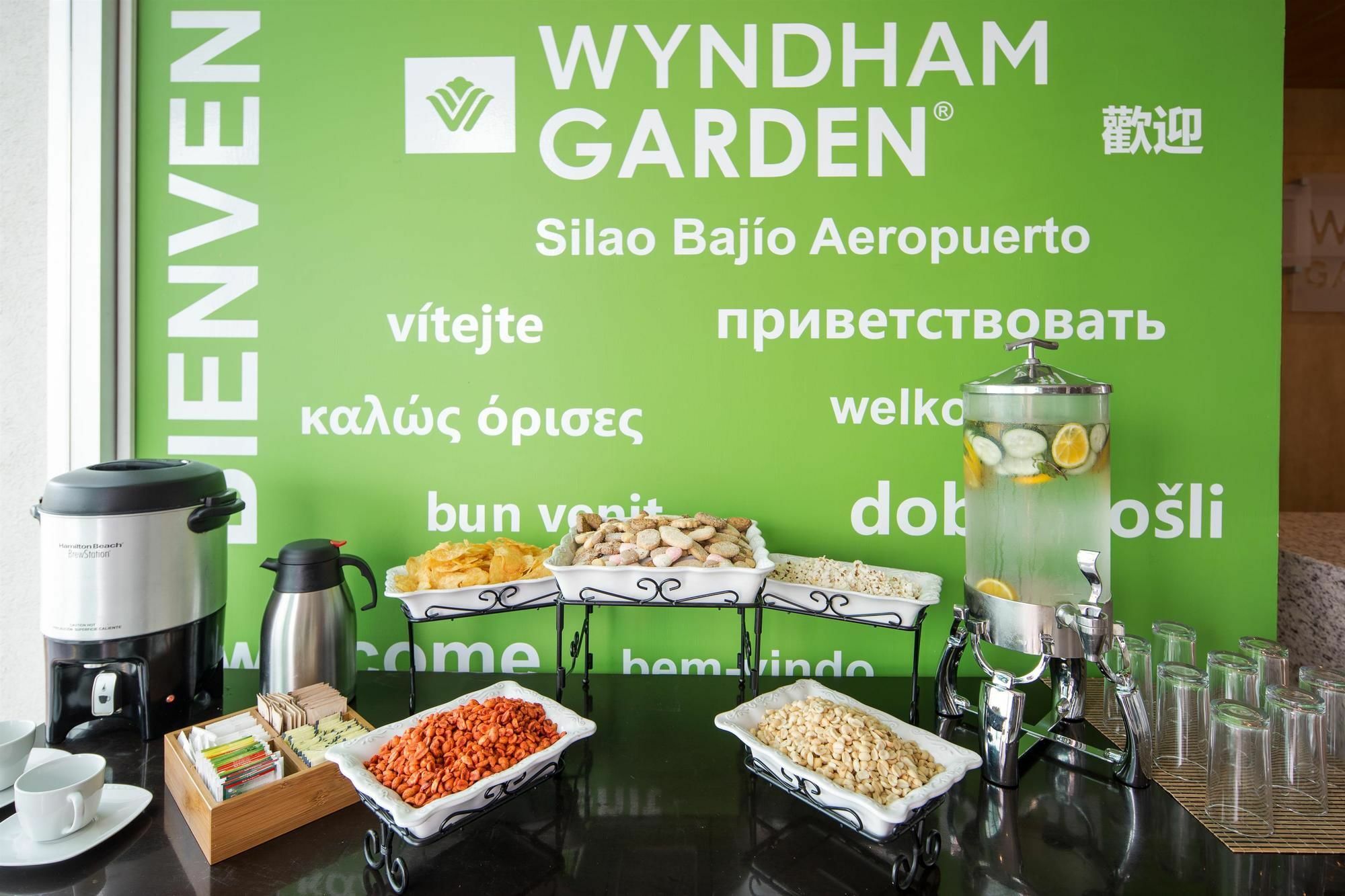 Отель Wyndham Garden Silao Bajio Aeropuerto Экстерьер фото